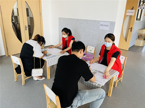 二幼：如约而至   有序招生