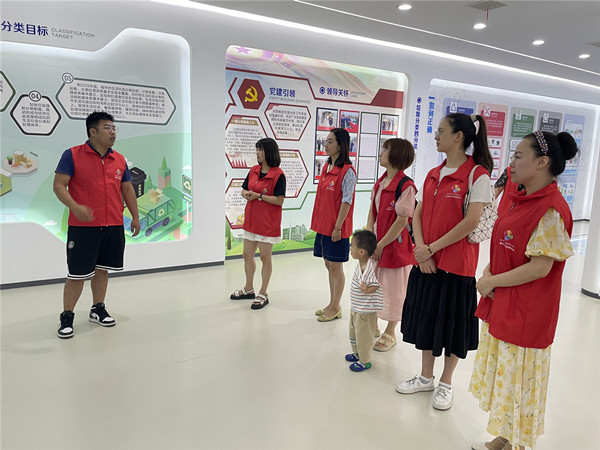 二幼：引领新时尚    我们在行动