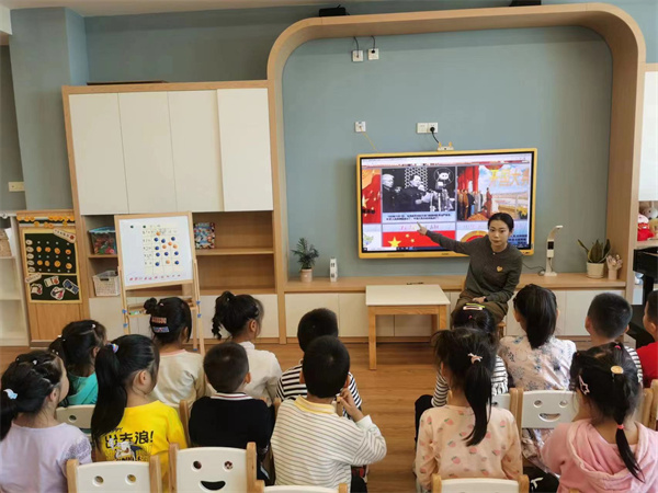 二幼：萌娃迎国庆，浓浓爱国情