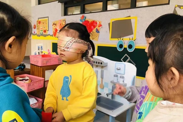 二幼：点亮“视”界   演绎“睛”彩