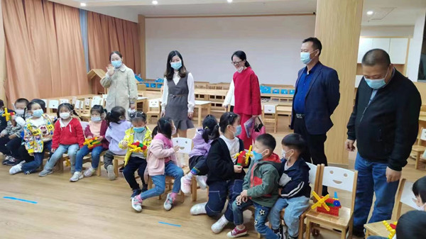 二幼：多彩“延”时光 &nbsp;安心“暖”工程