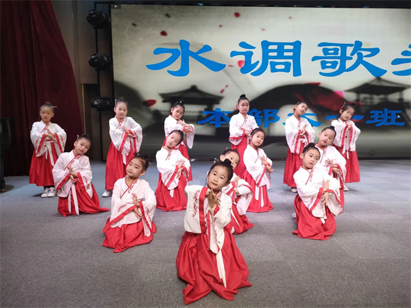 二幼：诗润童心 幸福成长