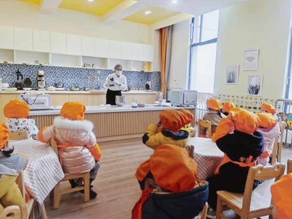 二幼：​家长助教    甜蜜加“焙”