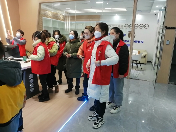 二幼：缤纷童心    温暖冬至