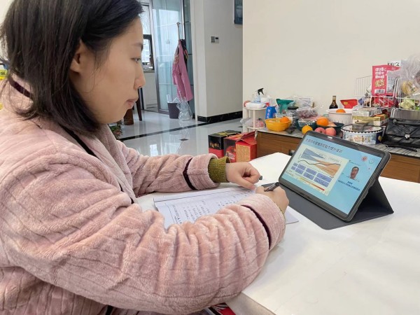 二幼：学习培训促提升  疫情防控不松懈