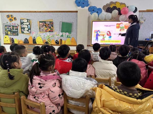 二幼：推广网络安全知识  构筑网络安全防线