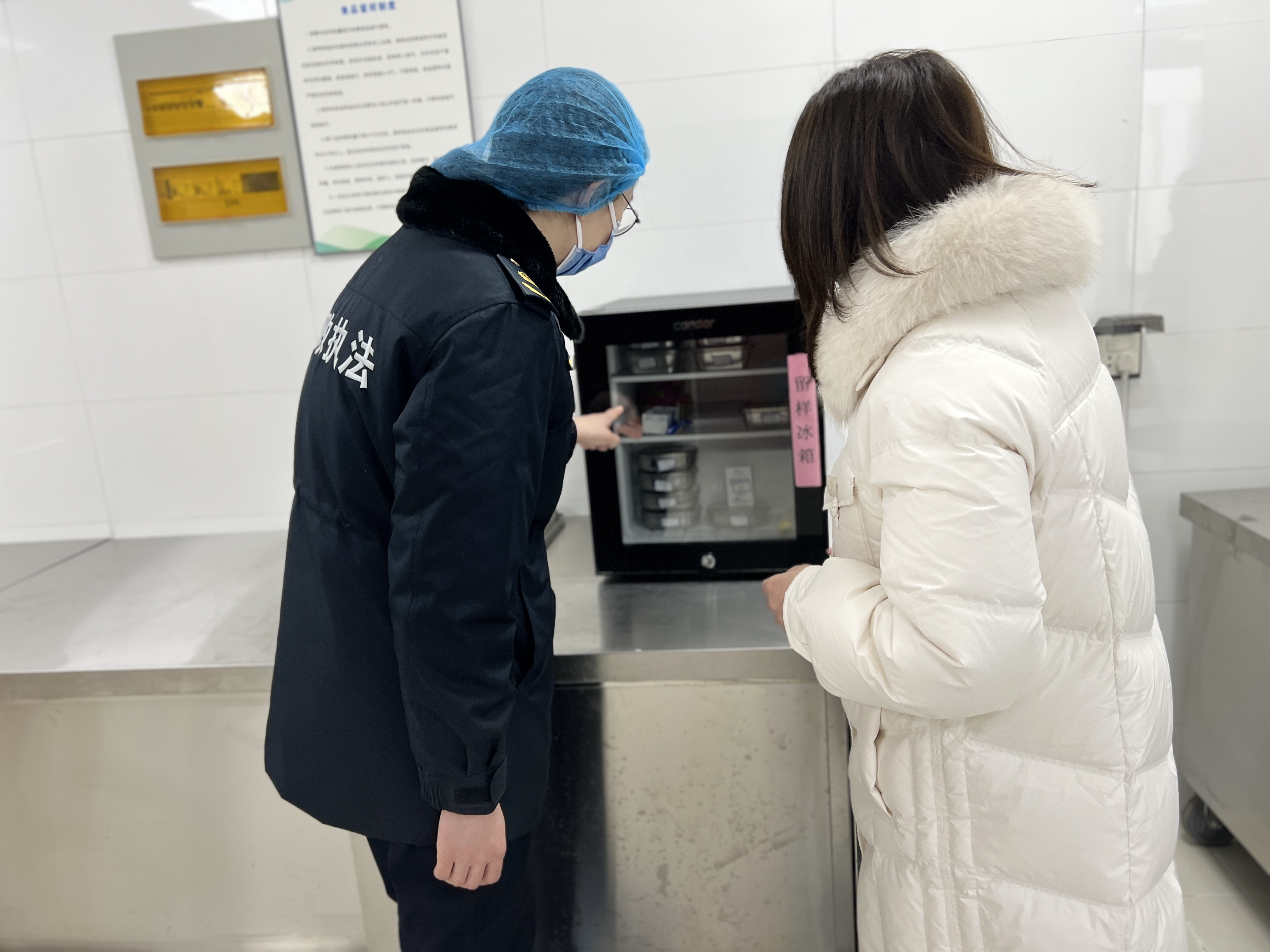 二幼：全面检查   守护舌尖安全