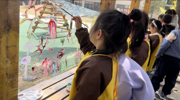 二幼：我和春天有个约“绘”