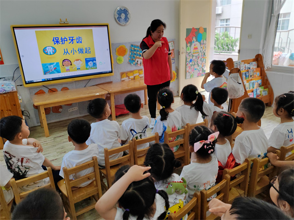 二幼：家园合作   “育”见美好