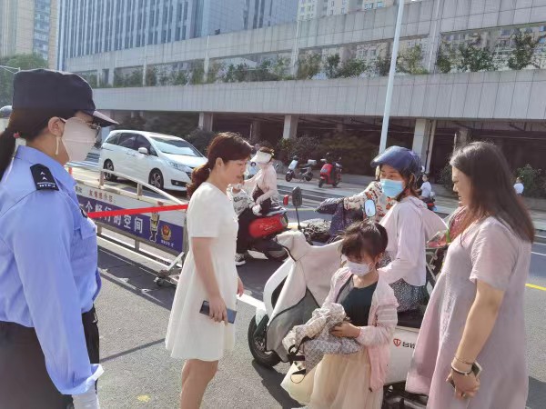 二幼：安全骑行  从“头”做起