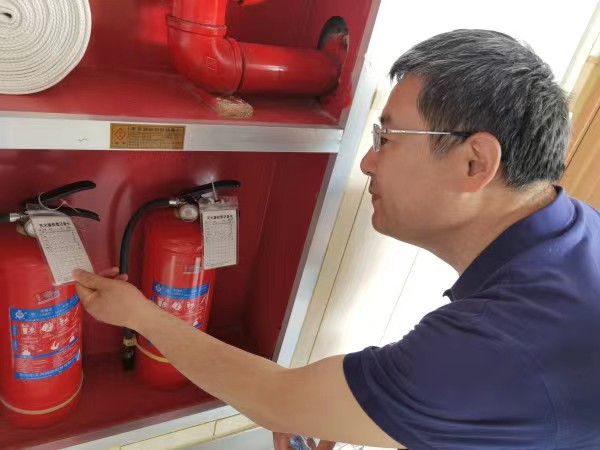 二幼：督查促提升，筑牢安全防线