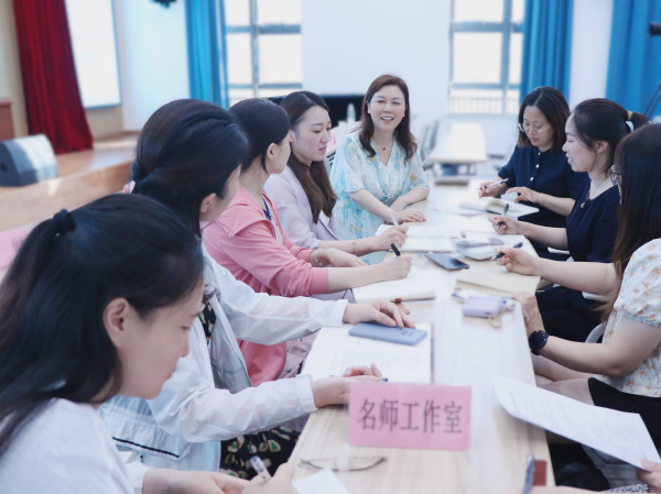 二幼：“研研”夏日 培训赋能