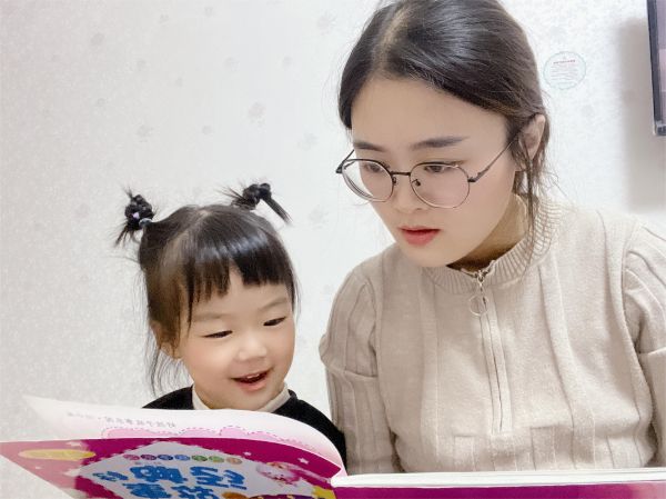 二幼：亲子共读共成长