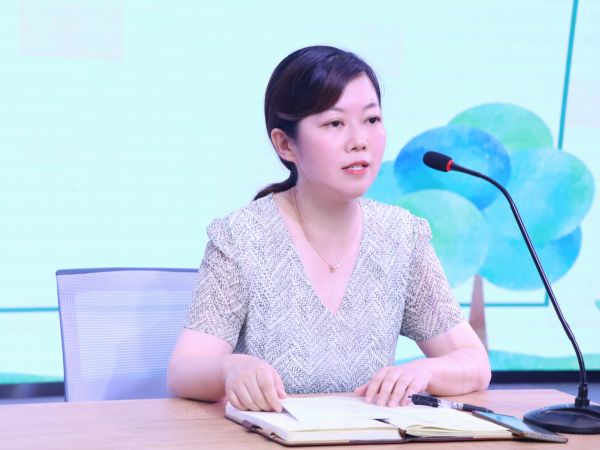 二幼：暑期相约  提质增效