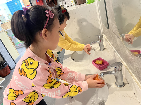 二幼：萌娃晒秋    乐享秋收