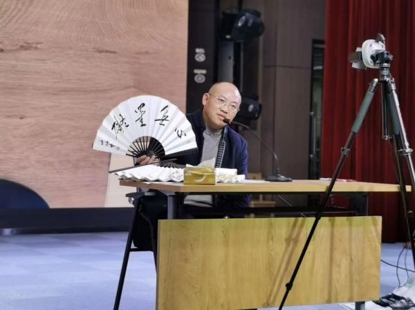 二幼：笔墨润心  强练内功