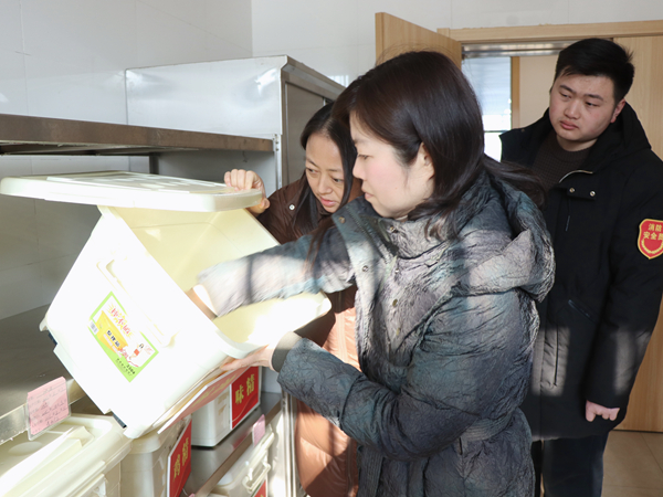二幼：寒假专项检查 筑牢食堂安全防线
