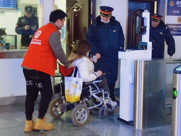 二幼：“锋”华正茂   志愿有我