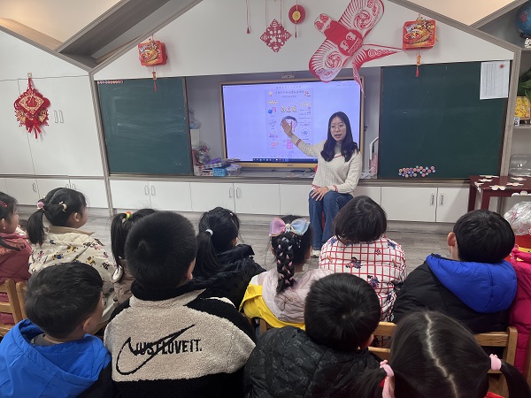 二幼：“3.15”，“权”新全“益”的守护