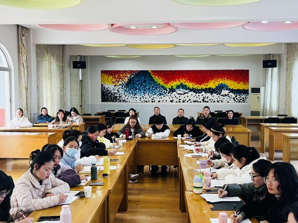 二幼：看见   解读   支持