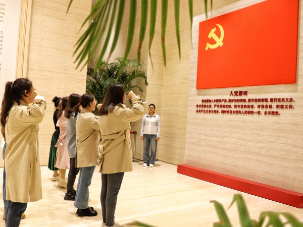 b922974e901e442eb7212f6741daea18.jpg b922974e901e442eb7212f6741daea18.jpg