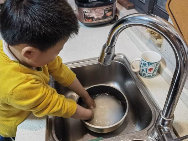 二幼：劳动最光荣