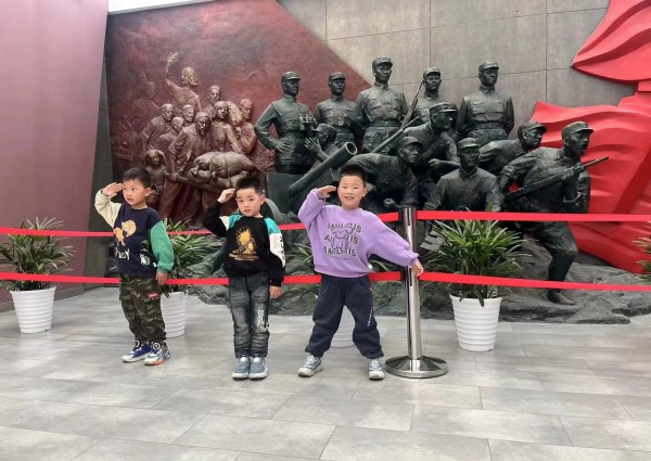 参观红色基地 感受英雄情怀 争做红色萌娃