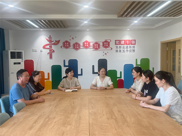 慰问送关怀 双拥谱新章  —— 海安市第二实验幼儿园开展拥军慰问活动