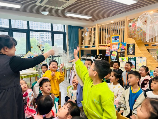 二幼：奇妙的干冰之旅