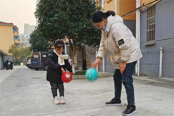 二幼：亲子同行   乐享运动