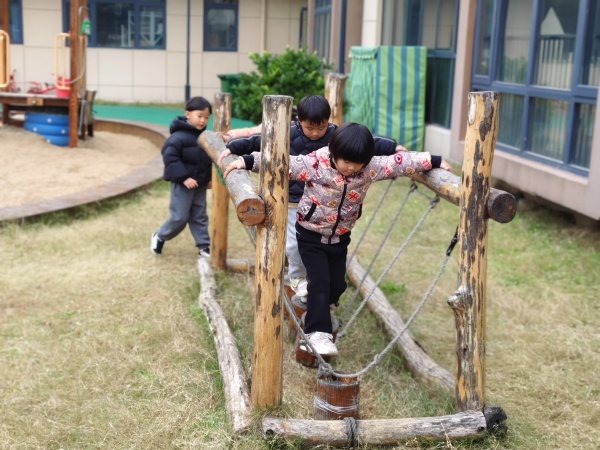 二幼：“乐”运动   “悦”成长