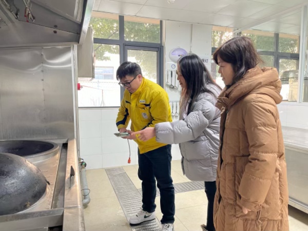 二幼：排查保安全   护航新学期