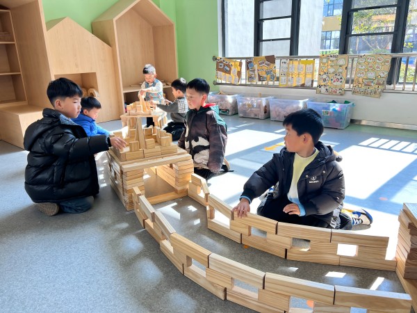 二幼：童心跃动  奏响红色旋律