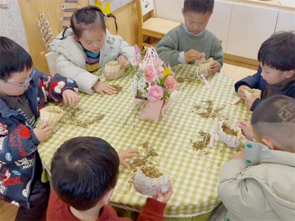 二幼：赴春日之约   以爱感恩陪伴