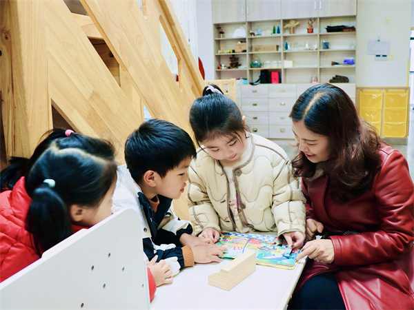 2024年度教体系统新招聘教师学前教育基地第三次培训活动在二幼举行