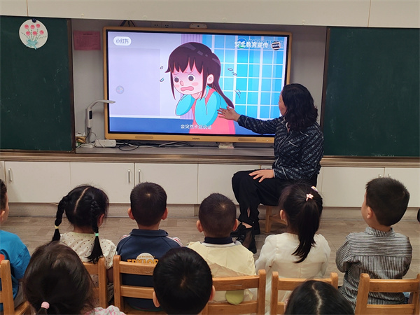 4d8a2d8f836a457d9c173b039053b540.jpg 4d8a2d8f836a457d9c173b039053b540.jpg