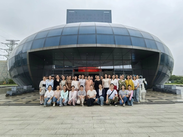 二幼：探秘智能制造   赋能幼儿教育