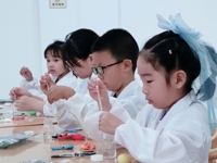 多彩假日趣处多 二幼萌娃乐逍遥