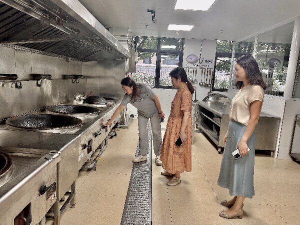 二幼：严把安全关   护航新学期