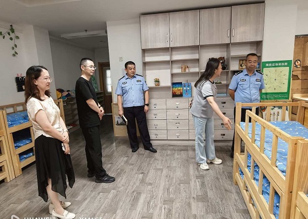 二幼：增强戴盔意识 守护幼儿安全