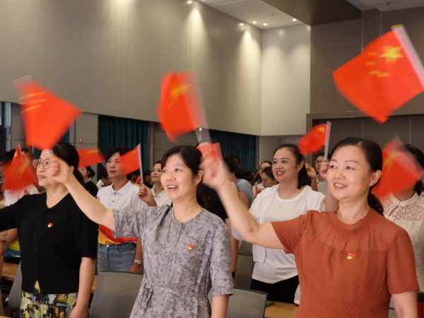 二幼：以初心致岁月  用热爱颂华章