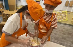 二幼：情系中秋 美食传承