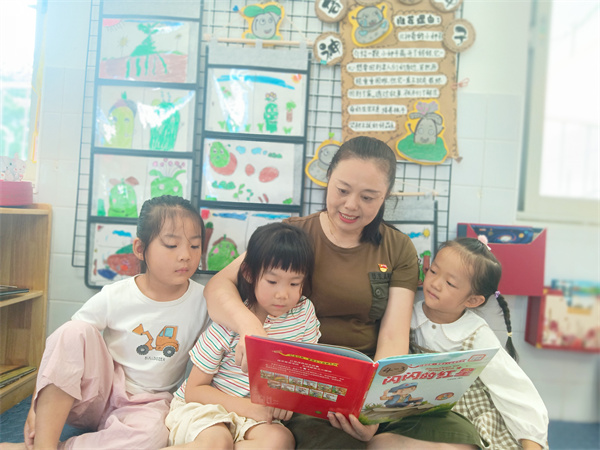 沈永卫老师： 用爱与坚守浇灌成长的沃土