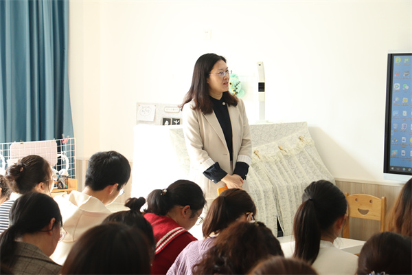 张萍老师：时光有故事，微光有力量