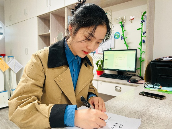 海安二幼规范完成2025年聘用合同签订工作