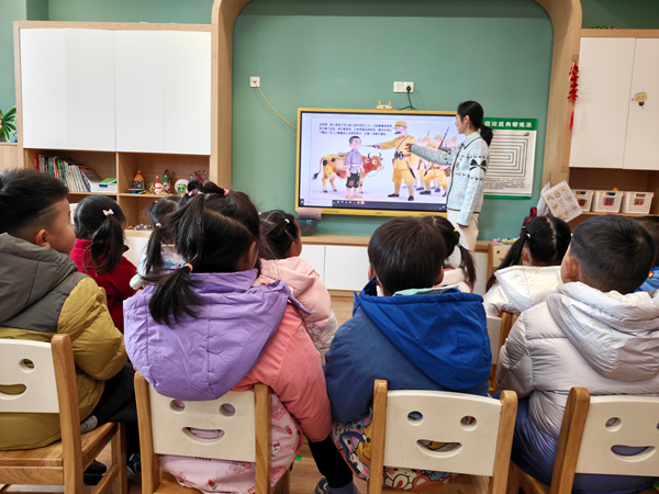 童心向党传薪火 红色基因润童心  ——海安市第二实验幼儿园教育集团开展“红色文化润童年”系列活动