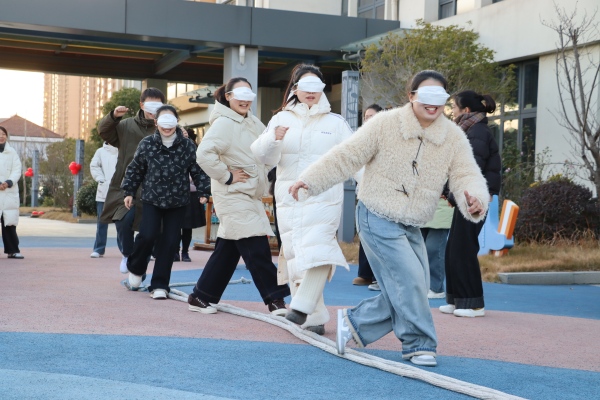 二幼：冬韵聚活力   悦动迎新年