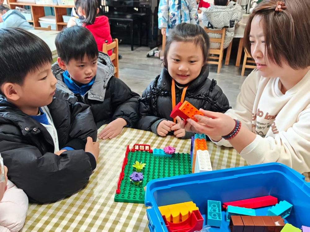 二幼：“编”出奇思  “程”启童心